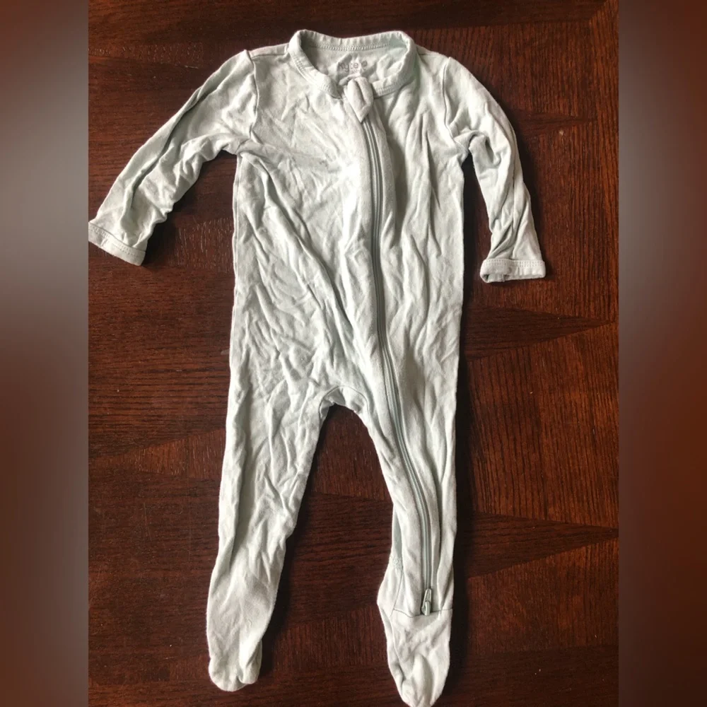Kyte Baby Sage Green Zip Up Footie Pajama onesie Sz 3-6 mo